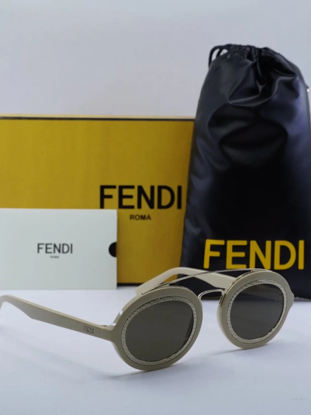 Fendi FE40094I 25E Oval Sunglasses - Ivory/Gold / Brown